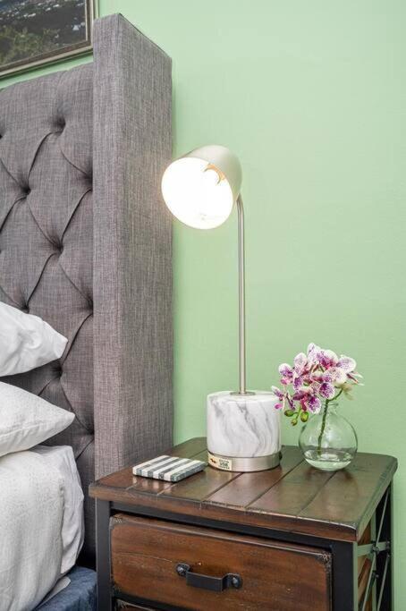Heart Downtown! City View Onsite Parking! King Bed Lm807 Атланта Екстер'єр фото